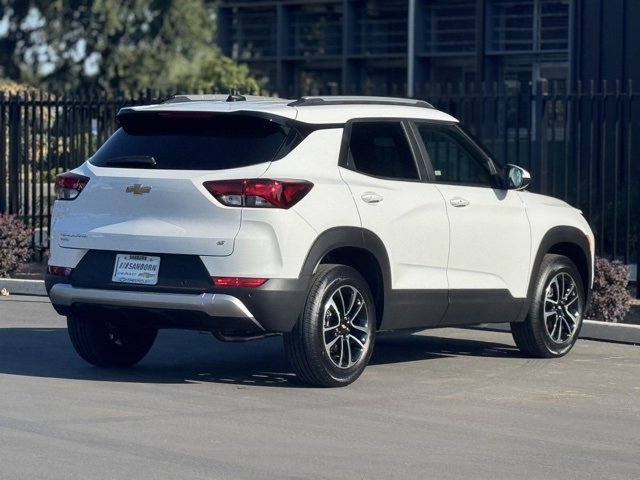 2026 Chevrolet Trailblazer LT photo 3