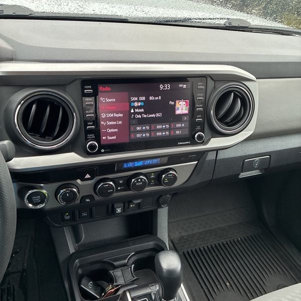 2023 Toyota Tacoma SR5 photo 9