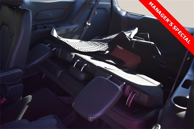 2025 Chrysler Pacifica photo 16