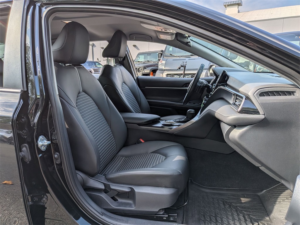 2023 Toyota Camry SE photo 23