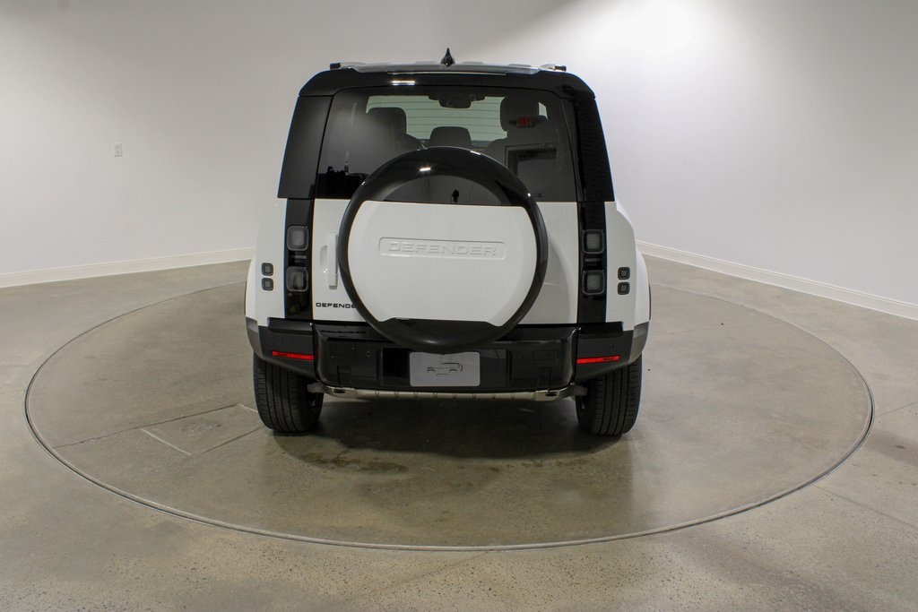 2026 Land Rover Defender 110 S photo 4