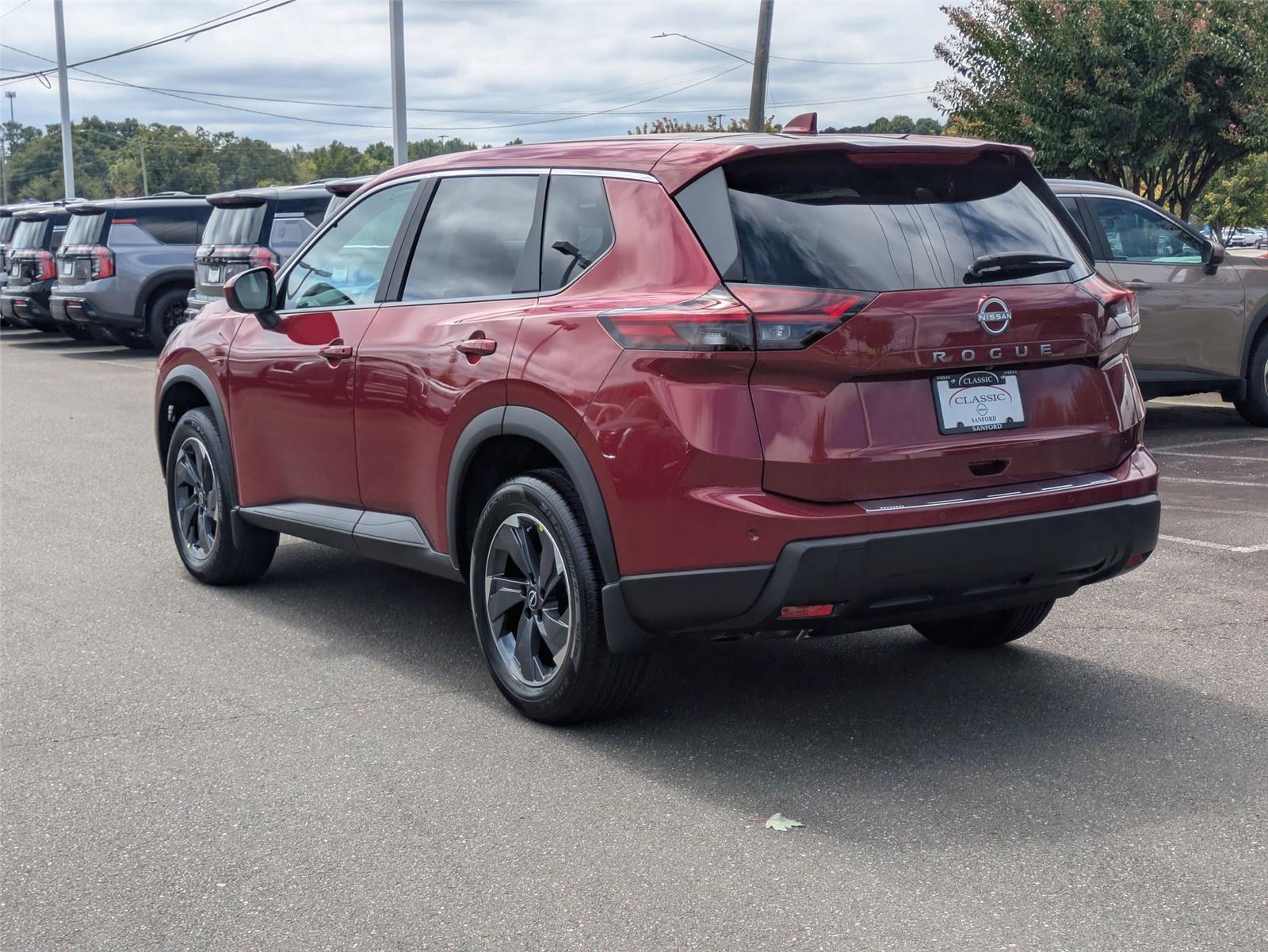 2026 Nissan Rogue SV photo 2