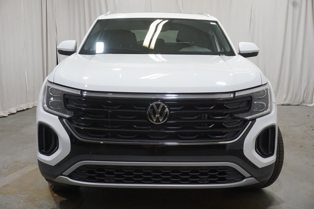 2025 Volkswagen Atlas Cross Sport SE Technology photo 5