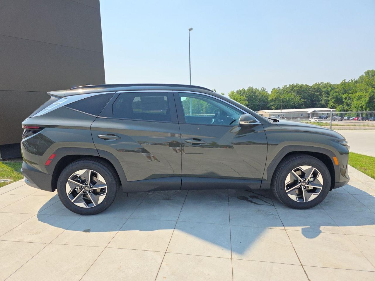 2025 Hyundai Tucson SEL Convenience photo 3