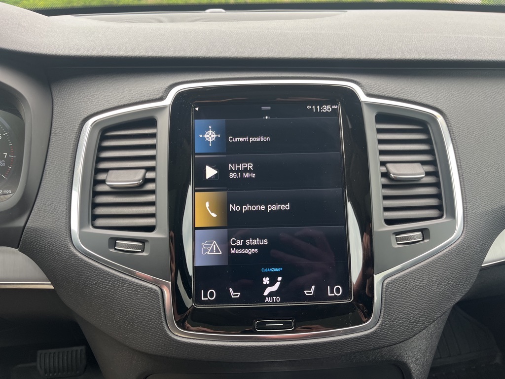 2022 Volvo XC90 T5 Momentum photo 17