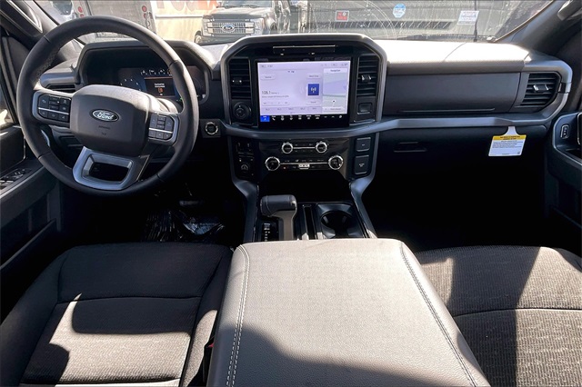 2025 Ford F-150 XLT photo 5