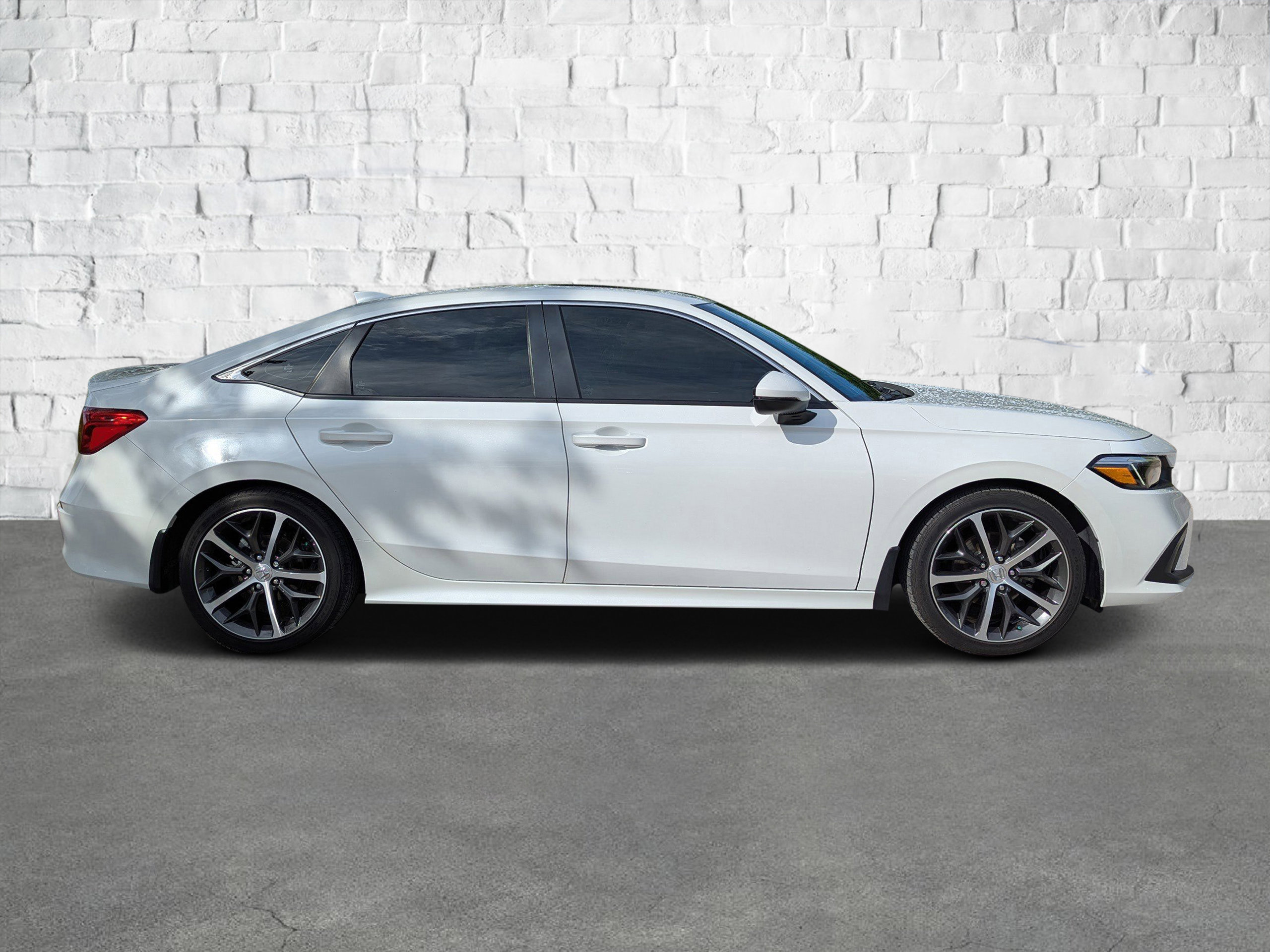2022 Honda Civic Touring photo 3