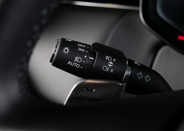 2025 Land Rover Range Rover Sport SE photo 21