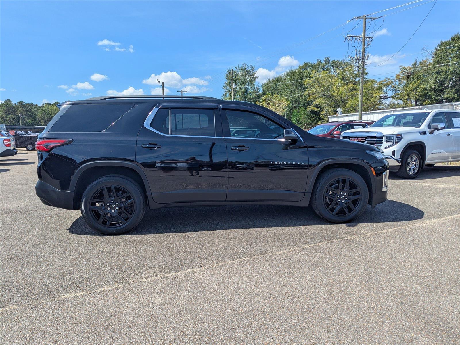 2023 Chevrolet Traverse Cloth photo 3