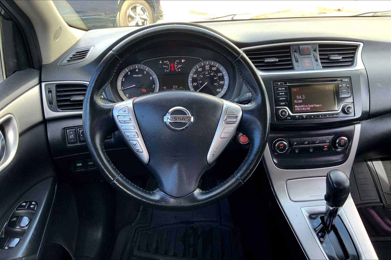 2015 Nissan Sentra SV photo 5