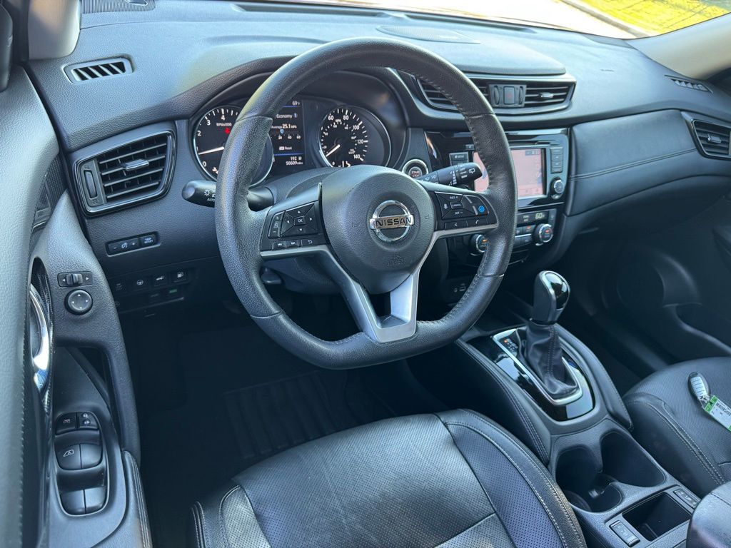 2019 Nissan Rogue SL photo 3