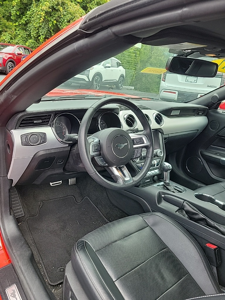 2017 Ford Mustang GT Premium photo 12