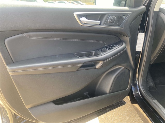 2024 Ford Edge Titanium photo 12