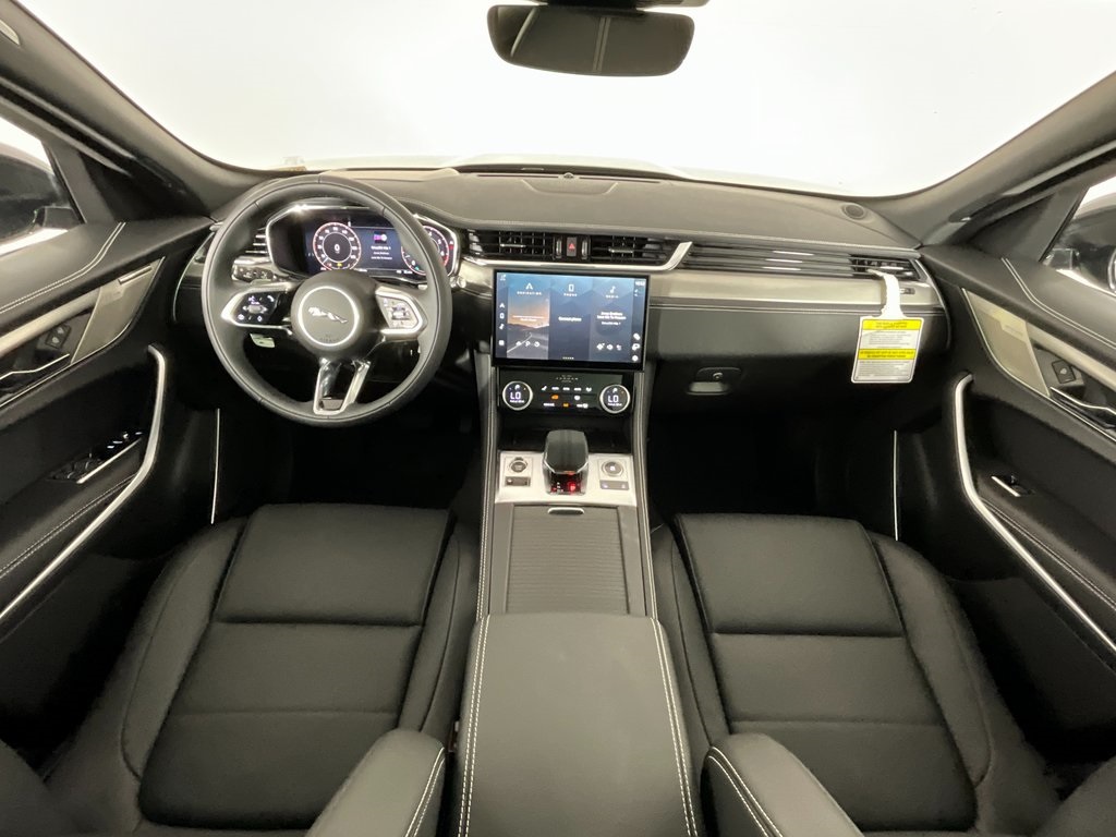 2026 Jaguar F-PACE P250 R-Dynamic S photo 2