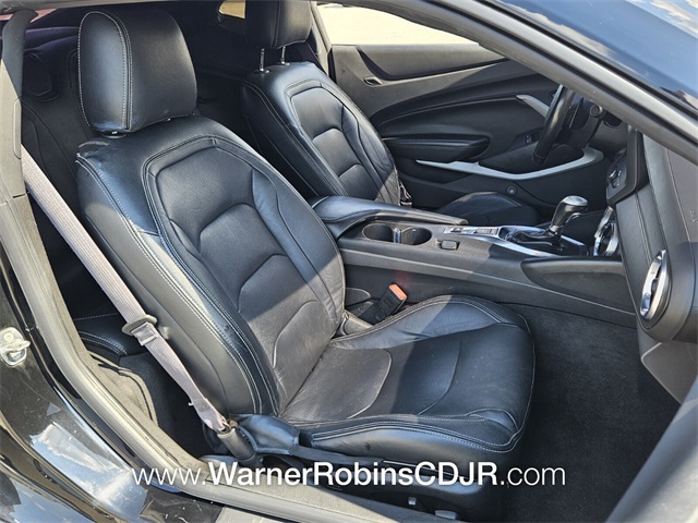 2018 Chevrolet Camaro 1LT photo 12
