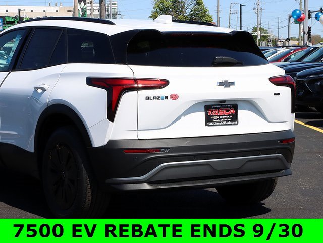 2025 Chevrolet Blazer EV photo 3