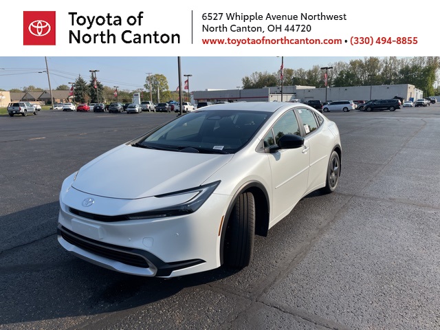 2026 Toyota Prius SE's photo