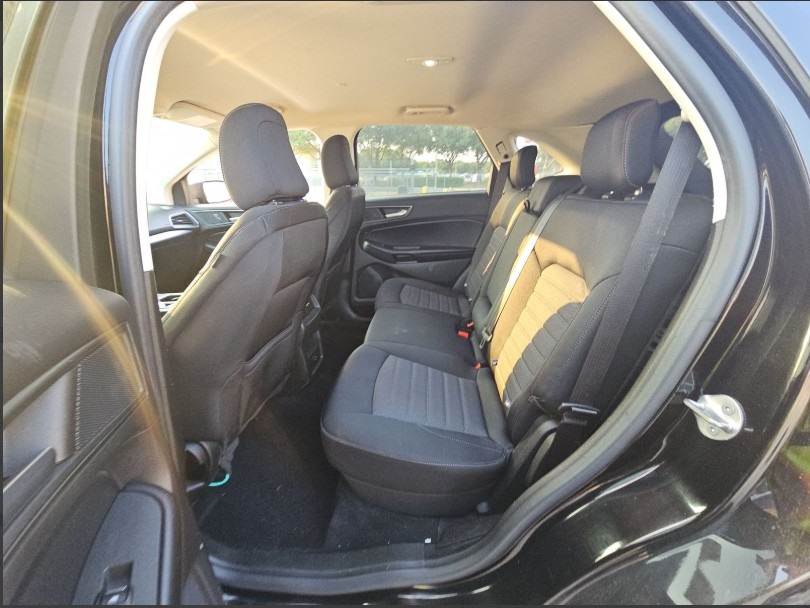 2022 Ford Edge SE photo 16