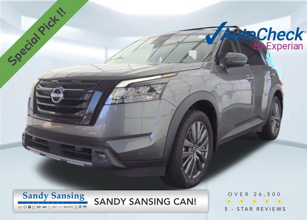 2023 Nissan Pathfinder SL's photo