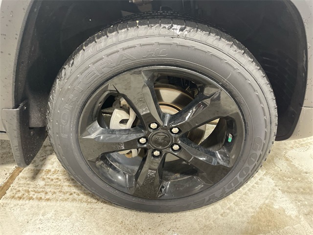 2022 Jeep Grand Cherokee Altitude photo 6