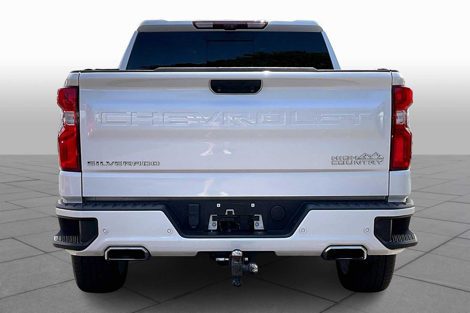 2023 Chevrolet Silverado 1500 High Country photo 4