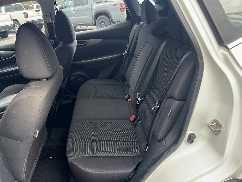 2022 Nissan Rogue Sport S photo 15