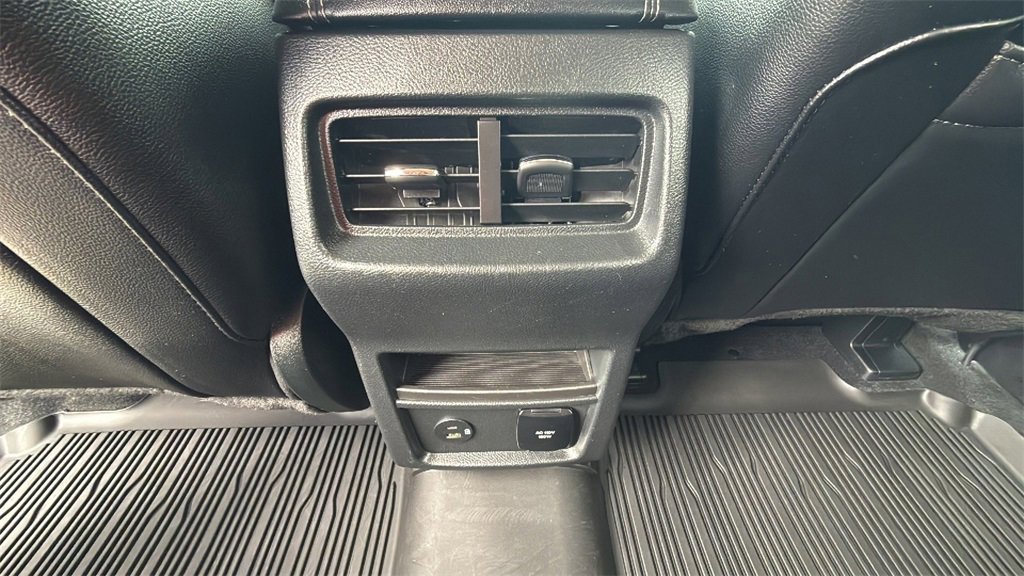 2022 Ford Edge Titanium photo 18
