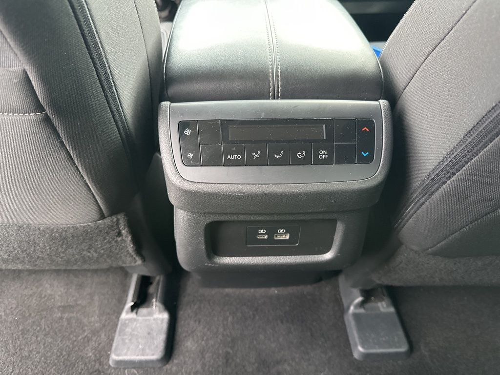 2024 Nissan Pathfinder SV photo 26