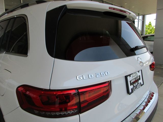 2021 Mercedes Benz GLB 250 4MATIC photo 8