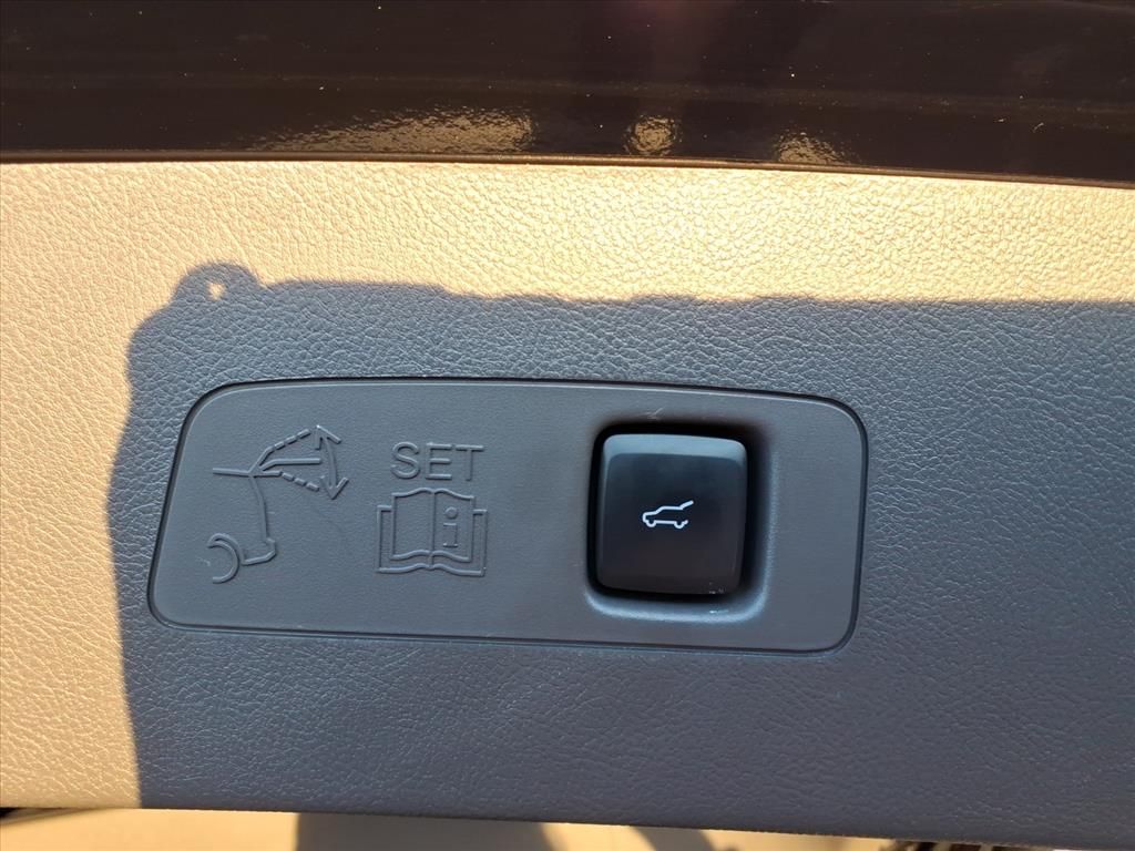 2023 LINCOLN CORSAIR - Image 28