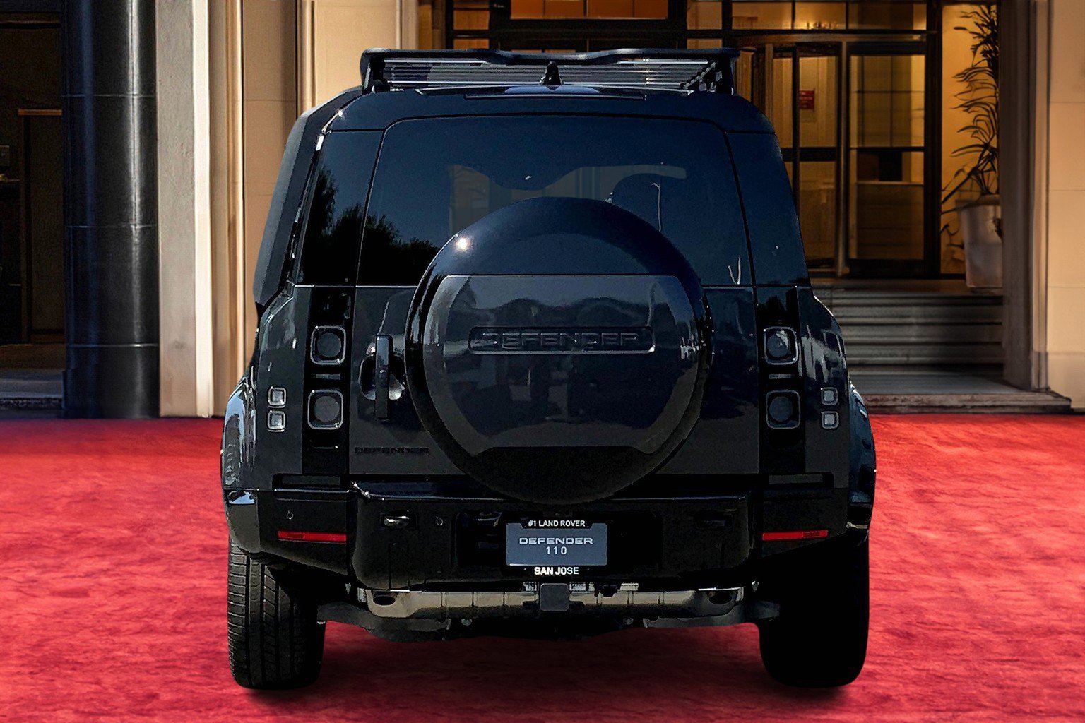 2024 Land Rover Defender 110 photo 4
