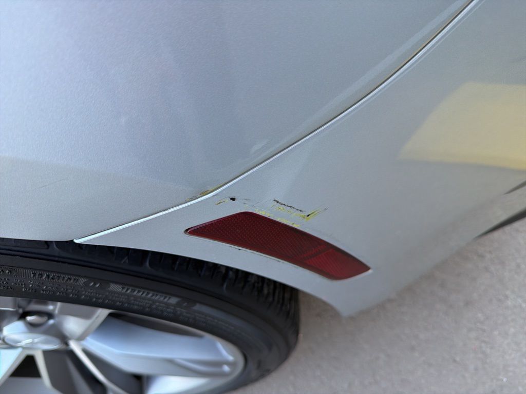 2018 Chevrolet Camaro 1LT photo 16