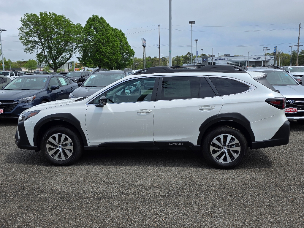 2025 Subaru Outback Premium photo 3