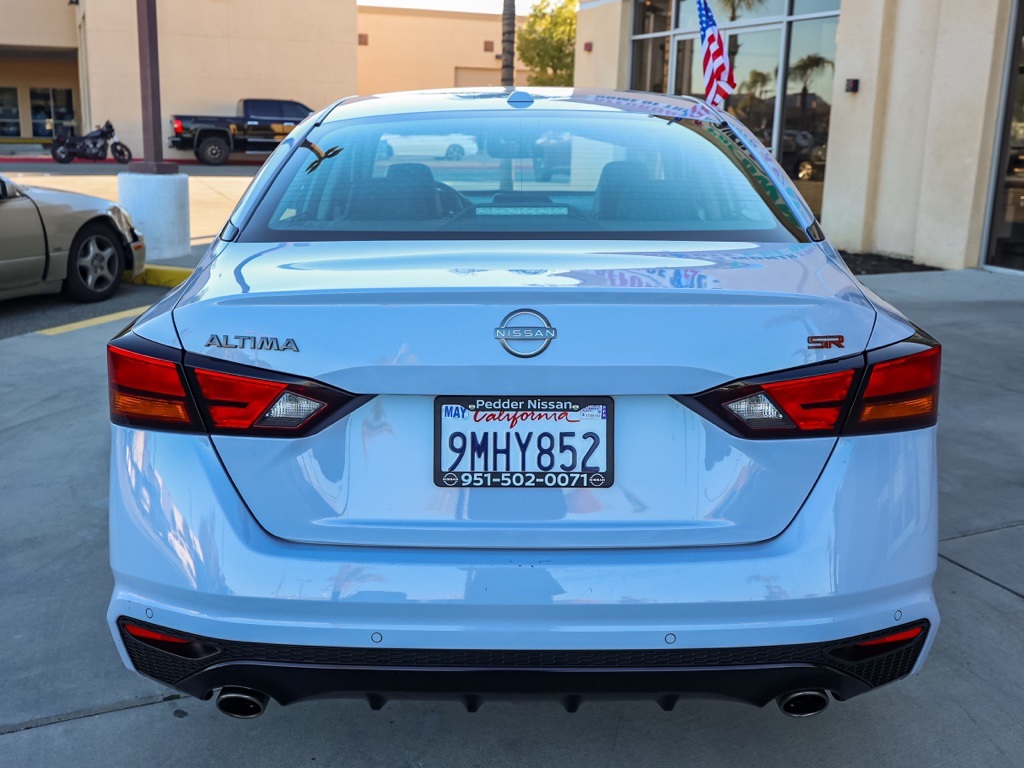 2024 Nissan Altima 2.5 SR photo 4