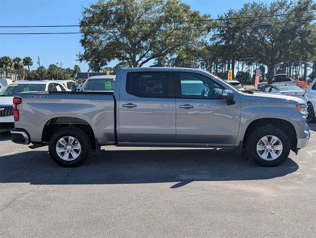 2025 Chevrolet Silverado 1500 LT photo 3
