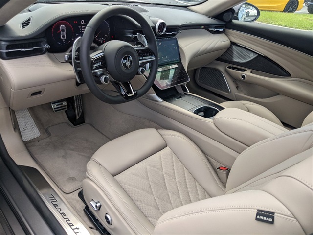 2024 Maserati Granturismo Modena photo 12