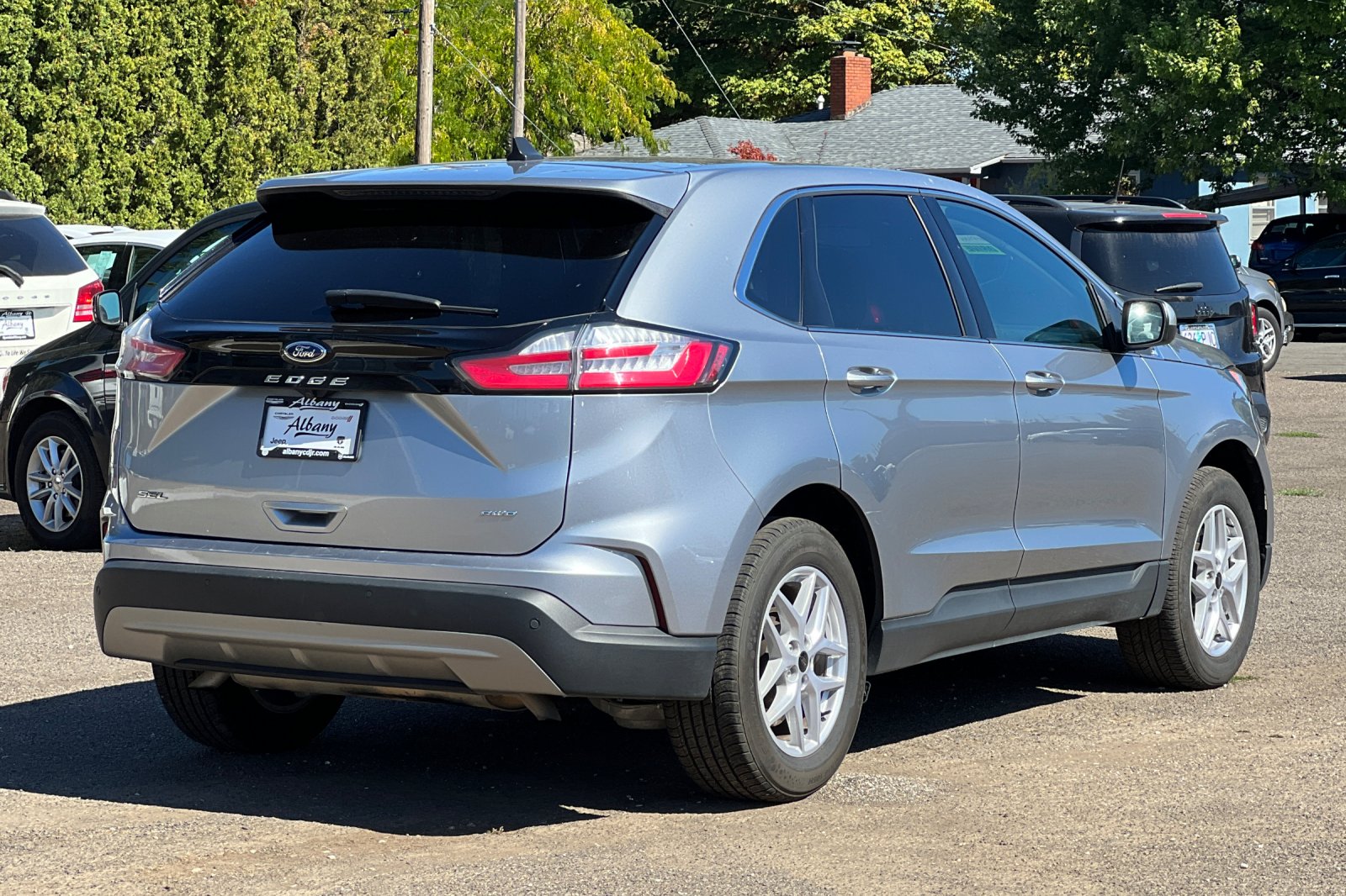 2023 Ford Edge SEL photo 3