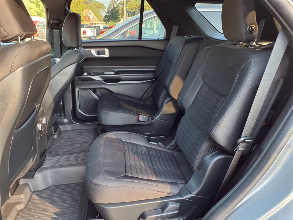 2020 Ford Explorer XLT photo 6