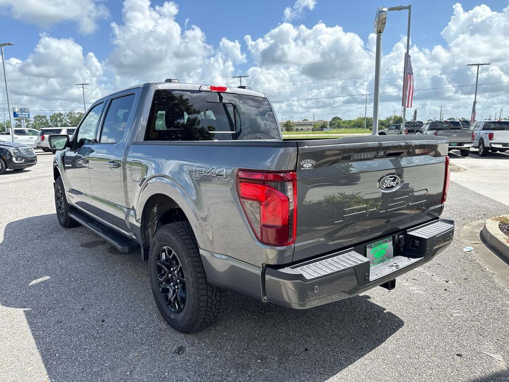 2025 Ford F-150 XLT photo 4