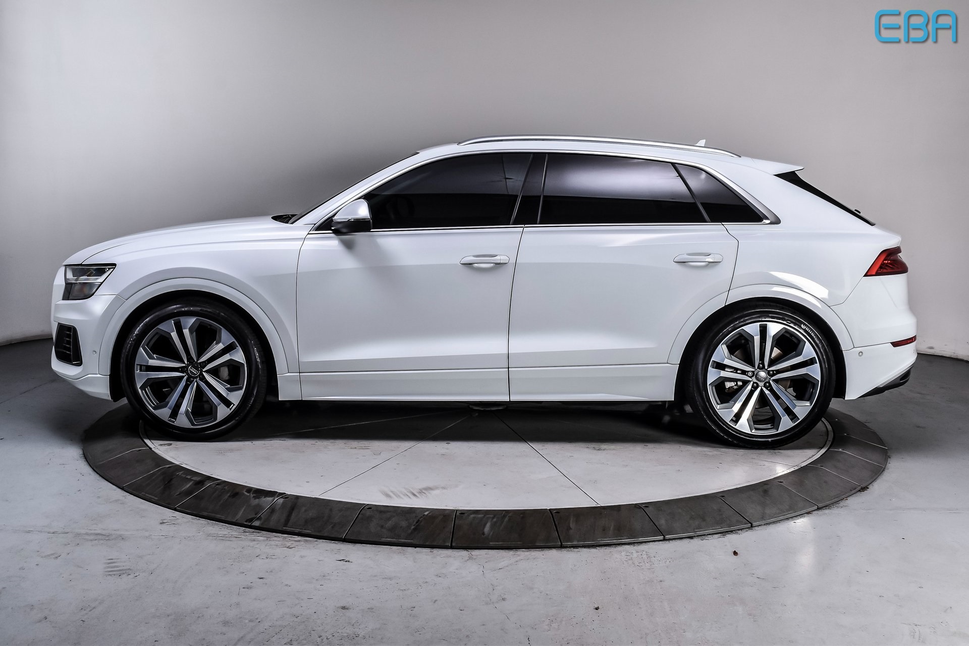 2019 Audi Q8 Premium Plus photo 3