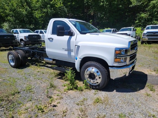 2023 Chevrolet Silverado 4500 Medium Duty Chassis Cab Work Truck's photo
