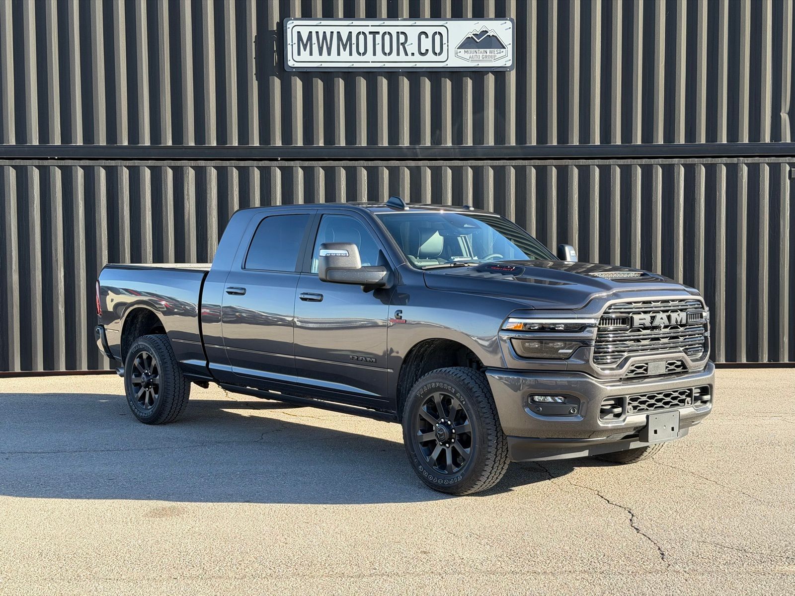 2025 RAM 3500 Laramie Mega Cab 4WD