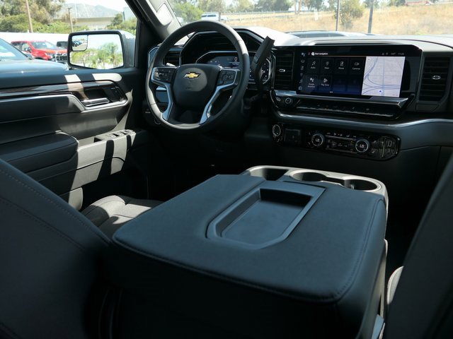 2025 Chevrolet Silverado 1500 LT photo 22