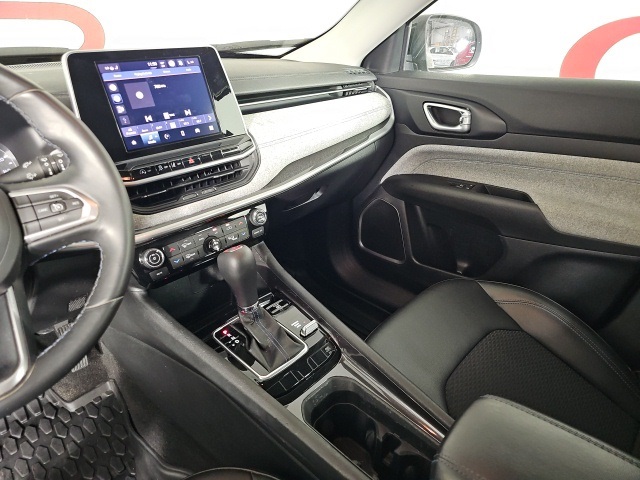 2022 Jeep Compass North Edition Latitude photo 16