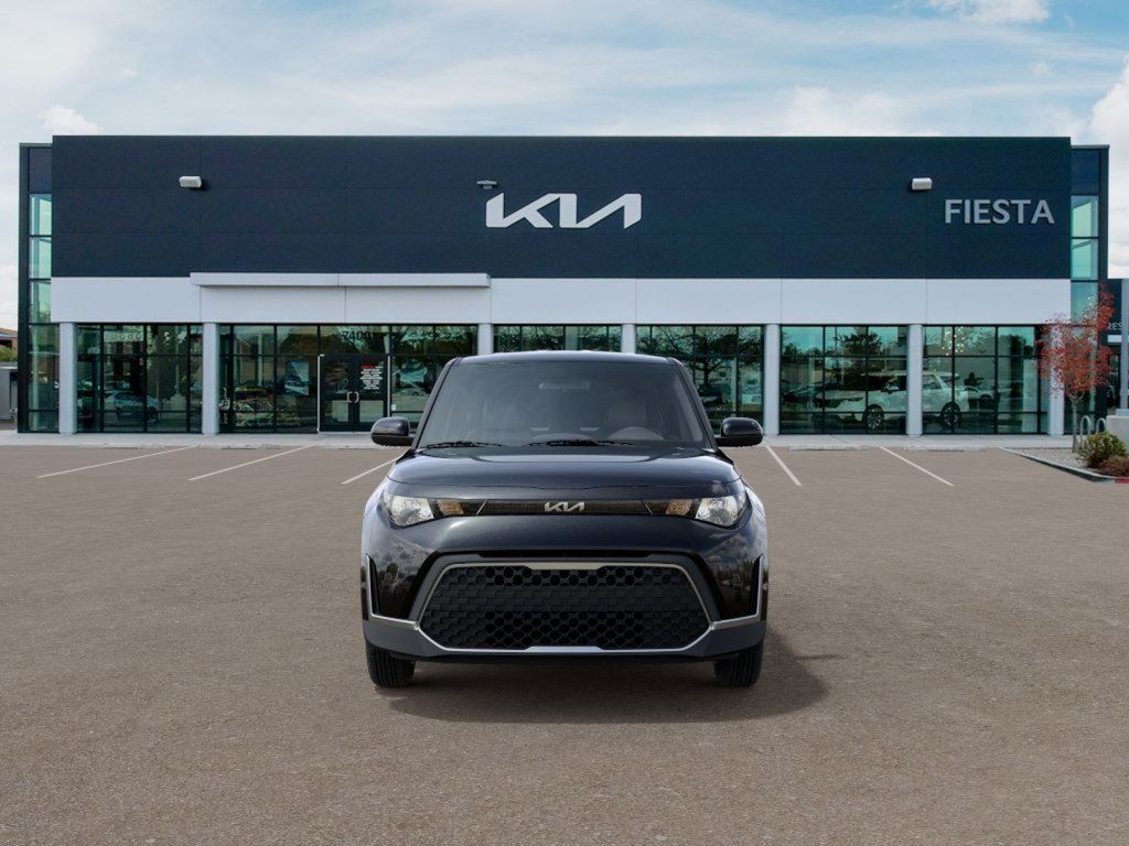 2025 Kia Soul S photo 2