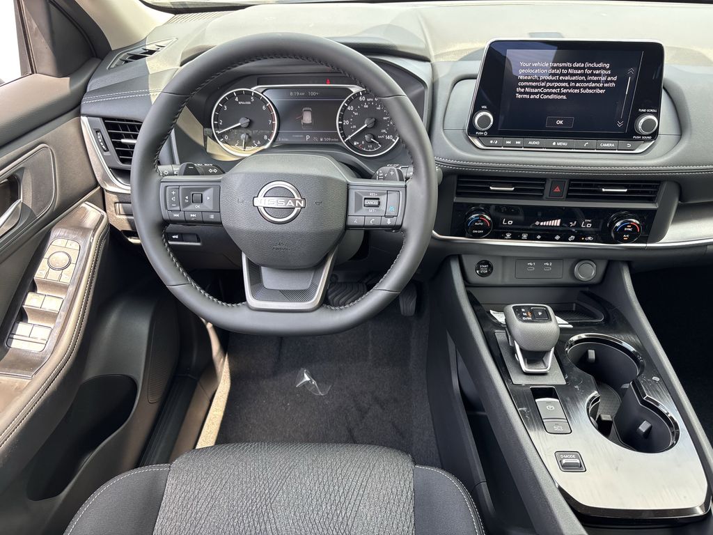 2026 Nissan Rogue SV photo 6