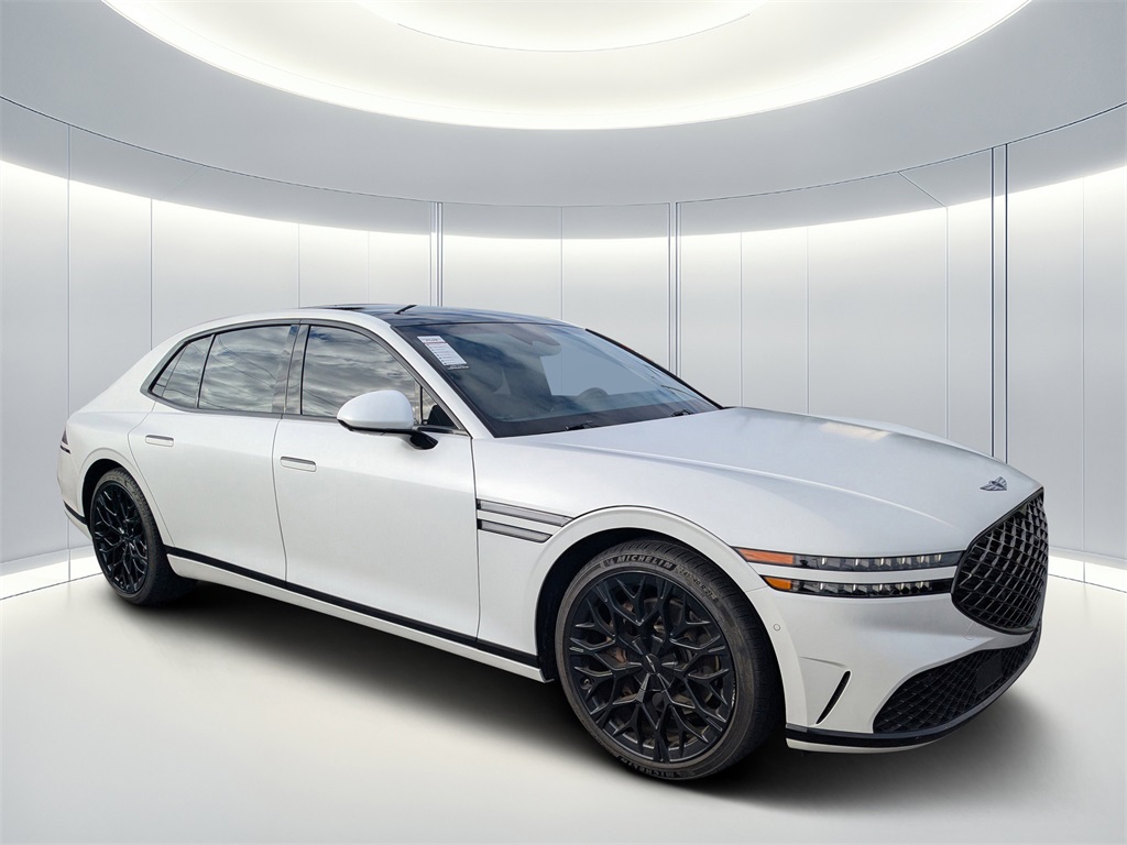 2023 GENESIS G90 Base's photo
