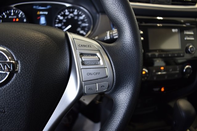2016 Nissan Rogue S photo 19