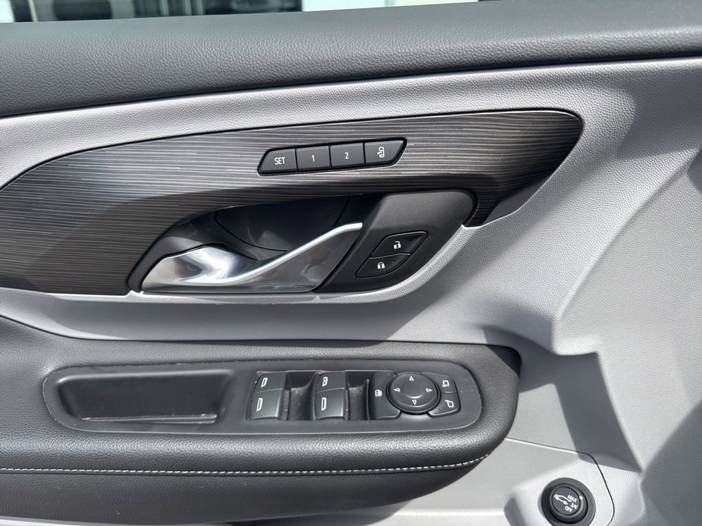 2024 Gmc Terrain SLT photo 13