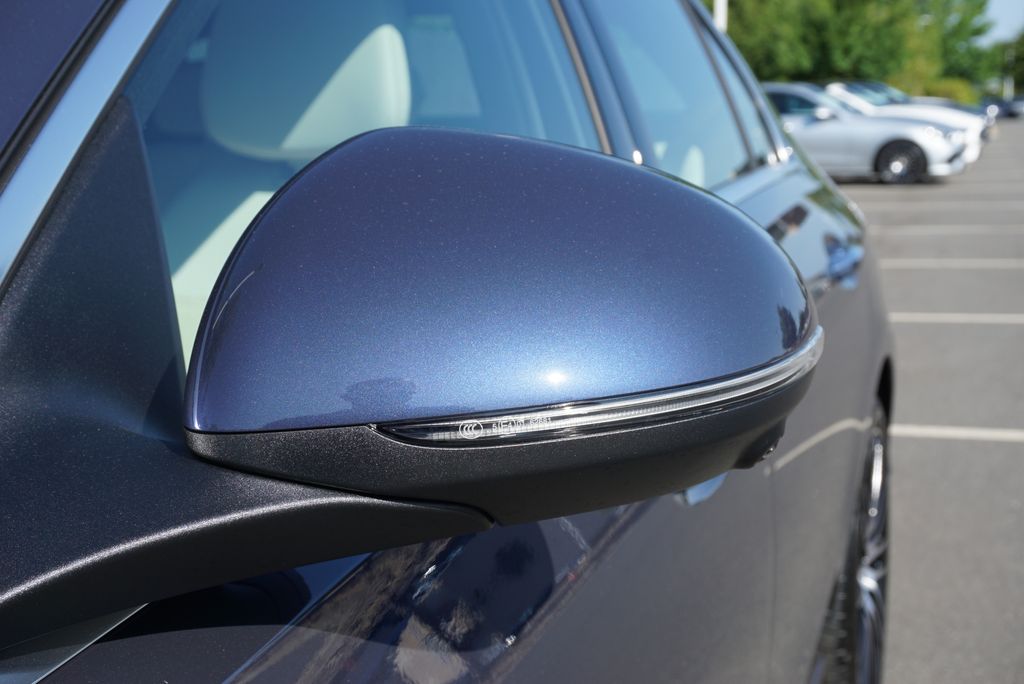 2025 Mercedes Benz C 300 photo 12